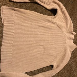 Gap ivory colored women’s turtleneck sweater